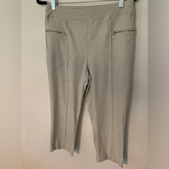 Chicos Womens Pants Taupe White Pinstriped Sz .5 Cropped Ankle Perfect Stretch - Picture 1 of 5